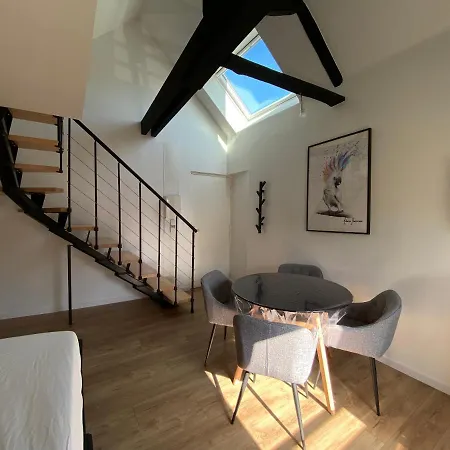 La Douce Angevine - Le Perroquet Apartmán *