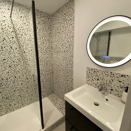 La Douce Angevine - Le Perroquet